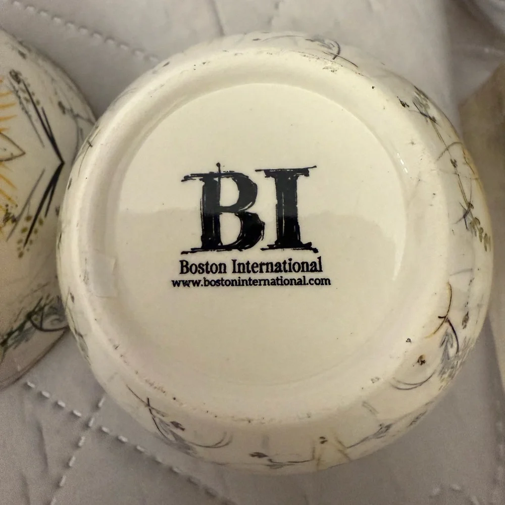 Set  of Three Boston International Bee Haven Ceramic Nesting Prep Bowls